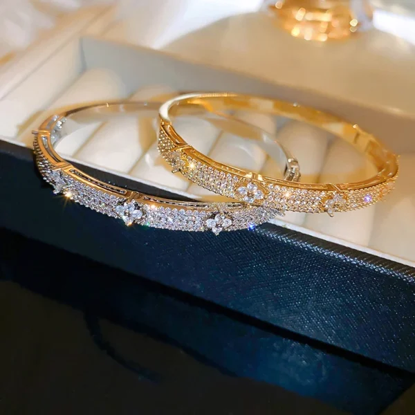 Golden Bloom™ Mood-Tracking Bangle